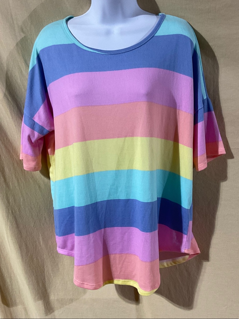 Bombom Size L Relaxed Rainbow Stripe Top
